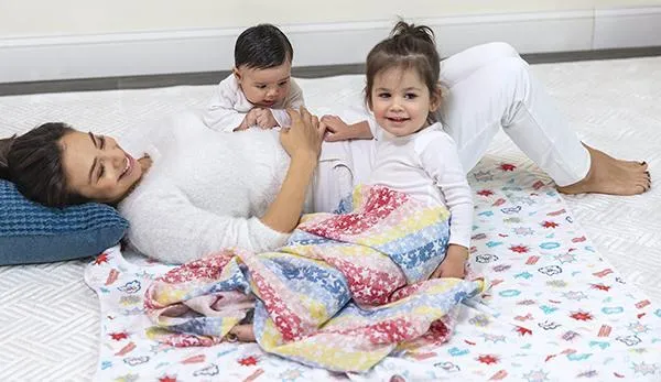 Aden and Anais Essentials Cotton Muslin Dream Blanket - Wonder Woman™/Power Pop