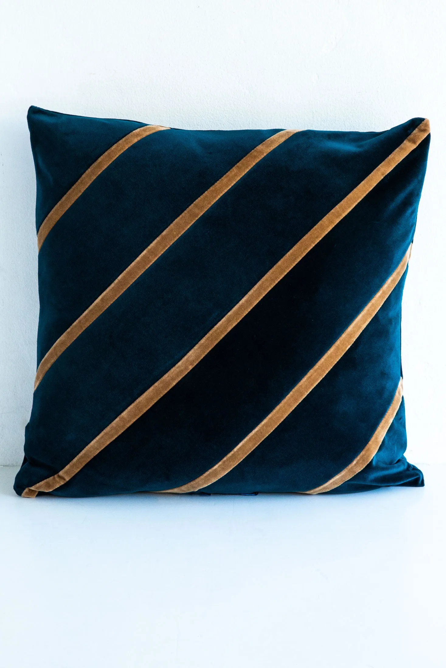 Aya Cushion