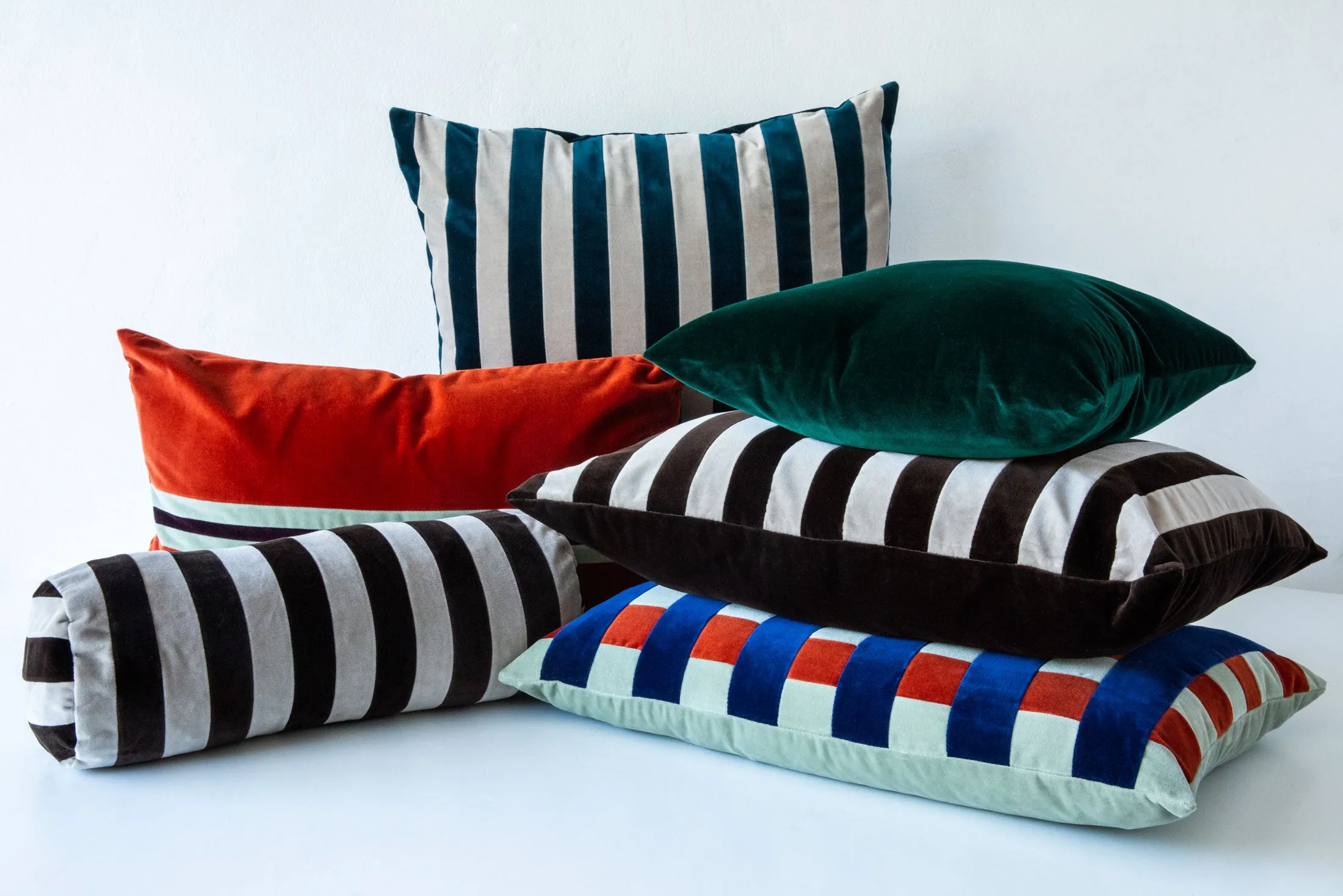 Basic Cushion Emerald