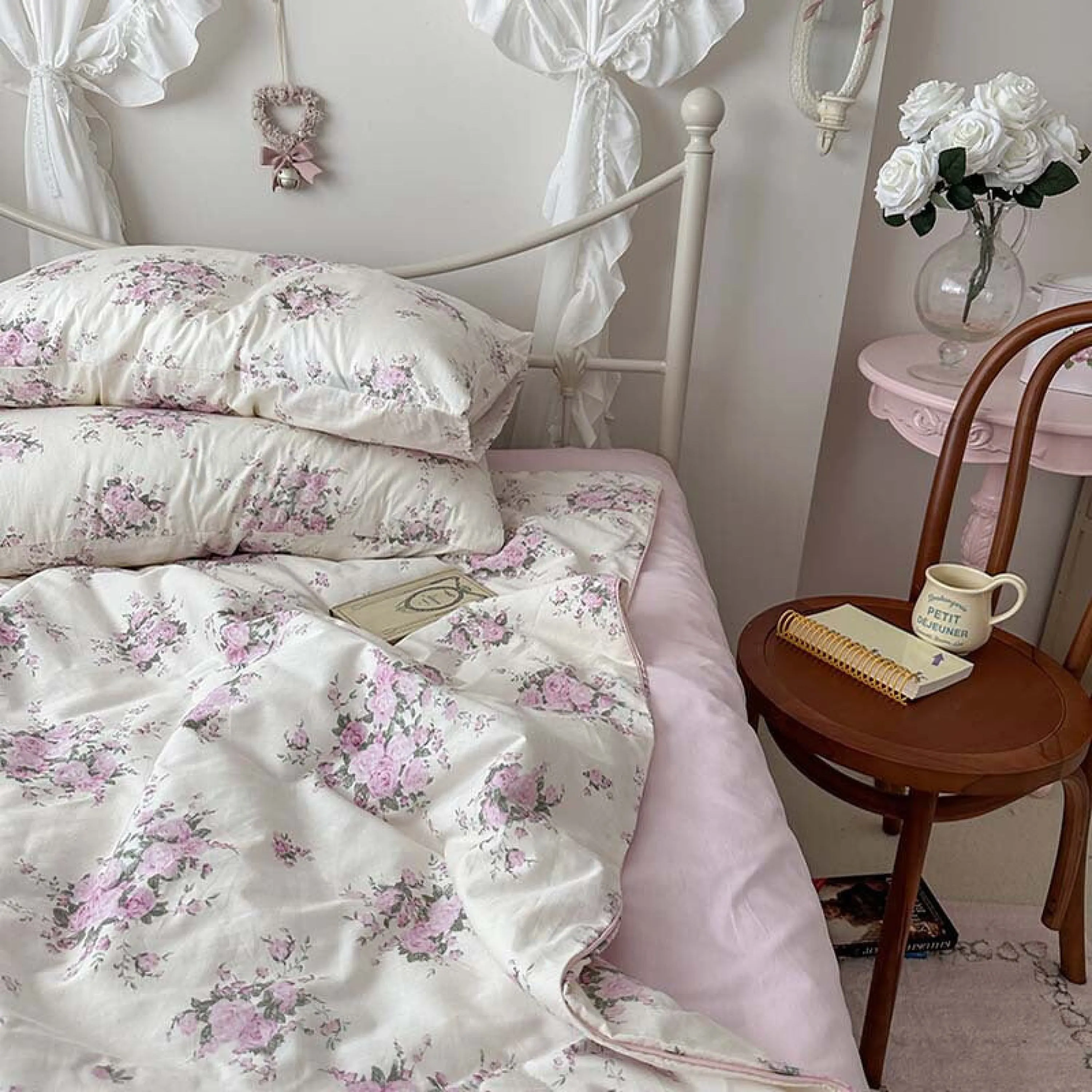 Floral Cottage Blanket Set / Cottage Blue