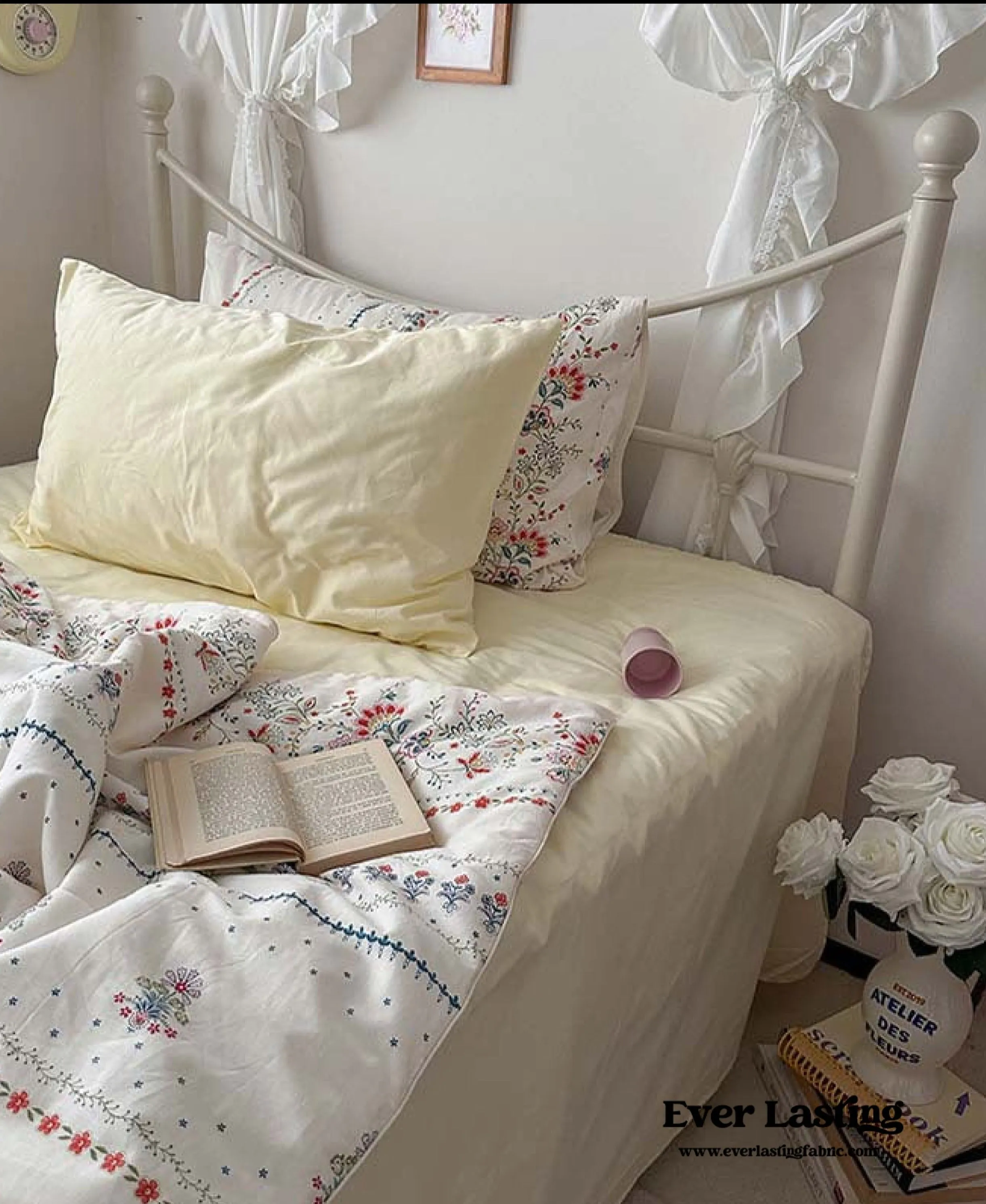 Floral Cottage Blanket Set / Purple Floral