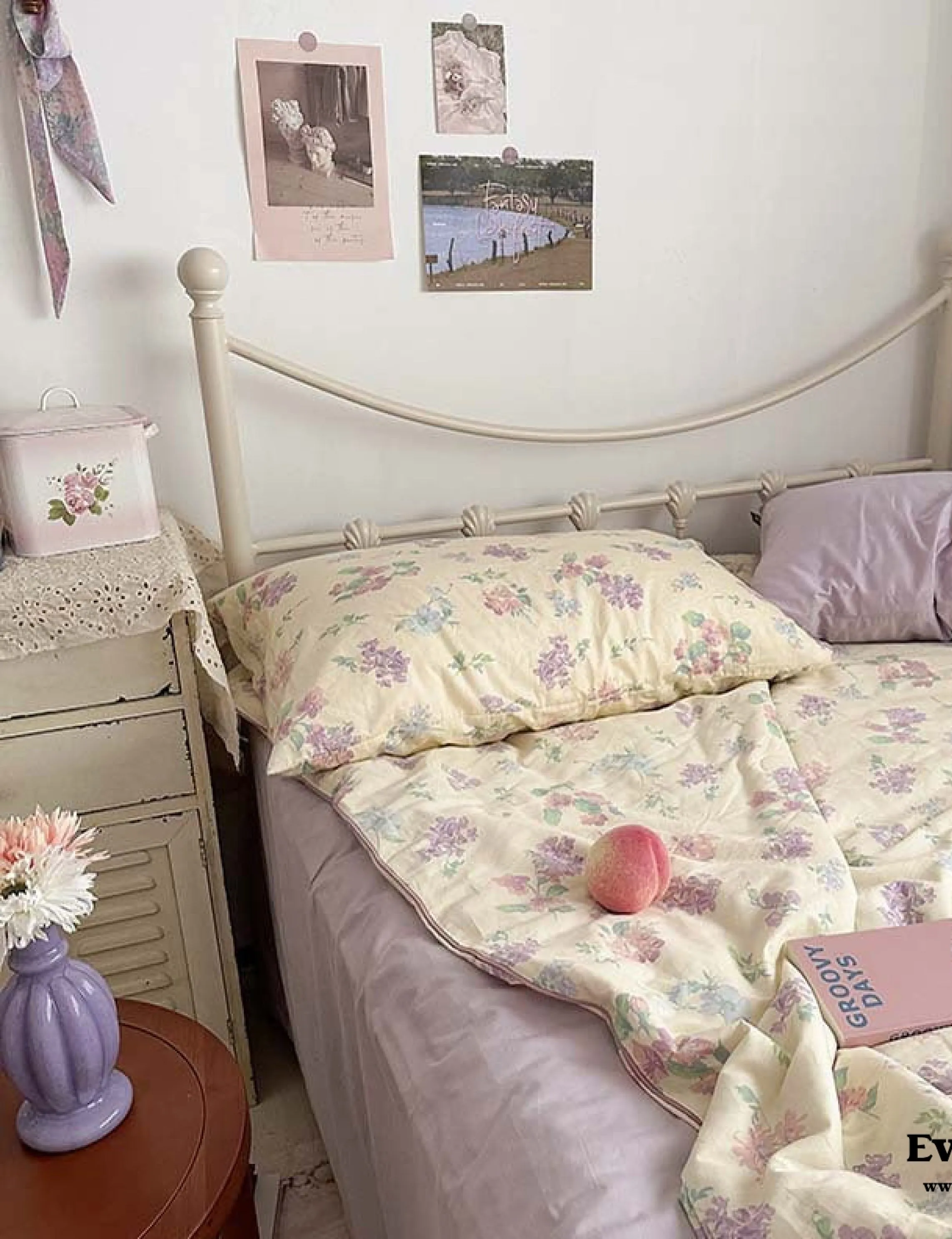 Floral Cottage Blanket Set / Purple Floral
