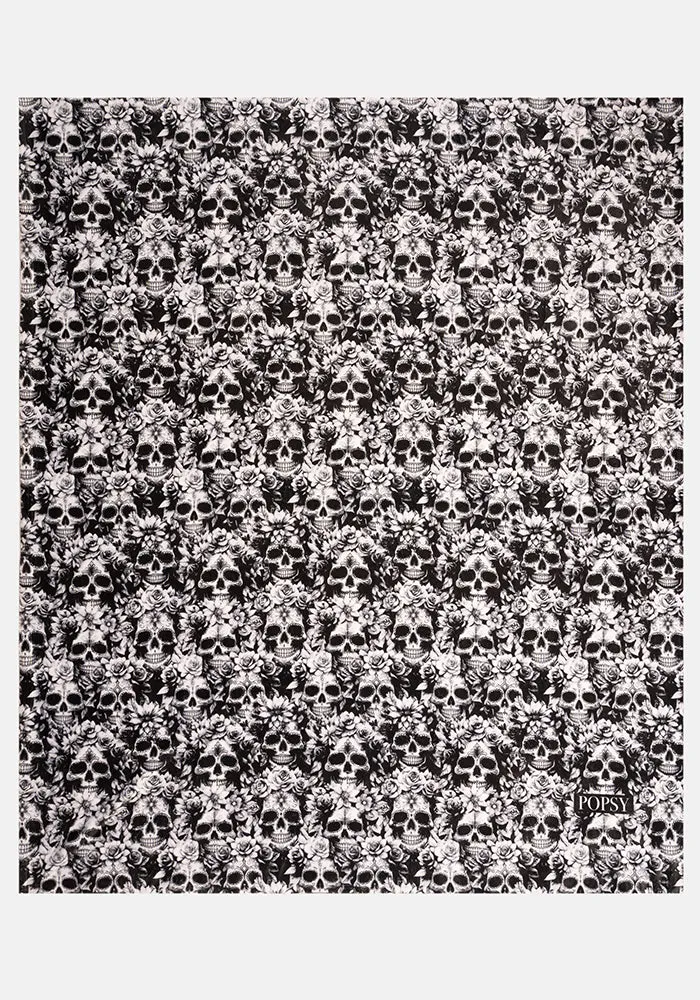Pop-under Skull Print Plush Blanket