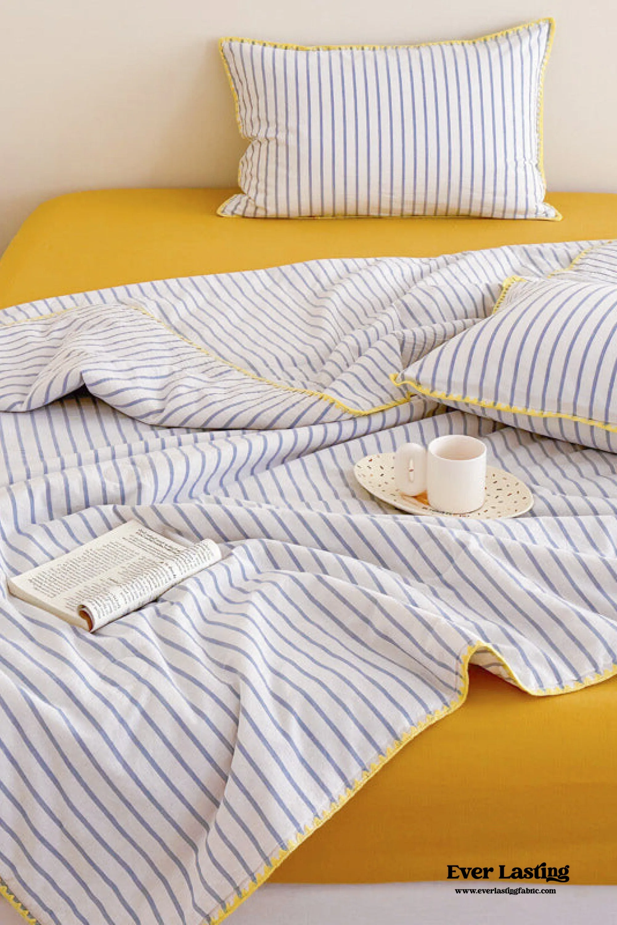 Striped Breathable Blanket Set / Gray
